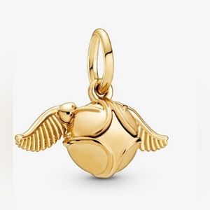 Pandora Harry Potter golden snitch charm